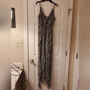 NWOT Women's jumpsuit